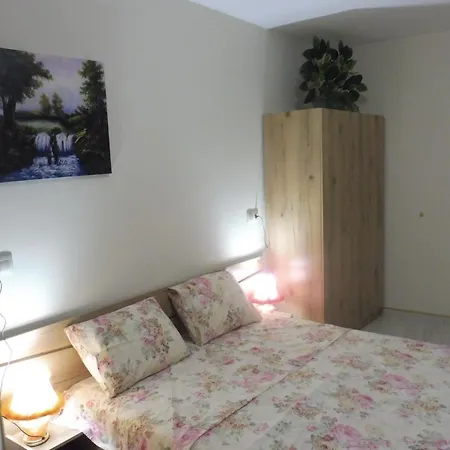 Viktoria 4*